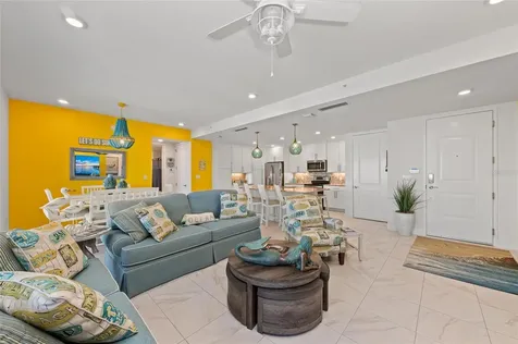 387 Aruba Circle Bradenton FL 34209