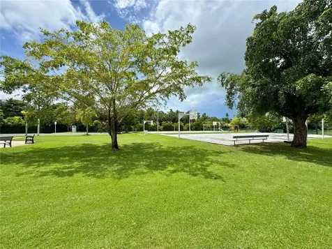 955 C1 East Rio Grande PR 00745