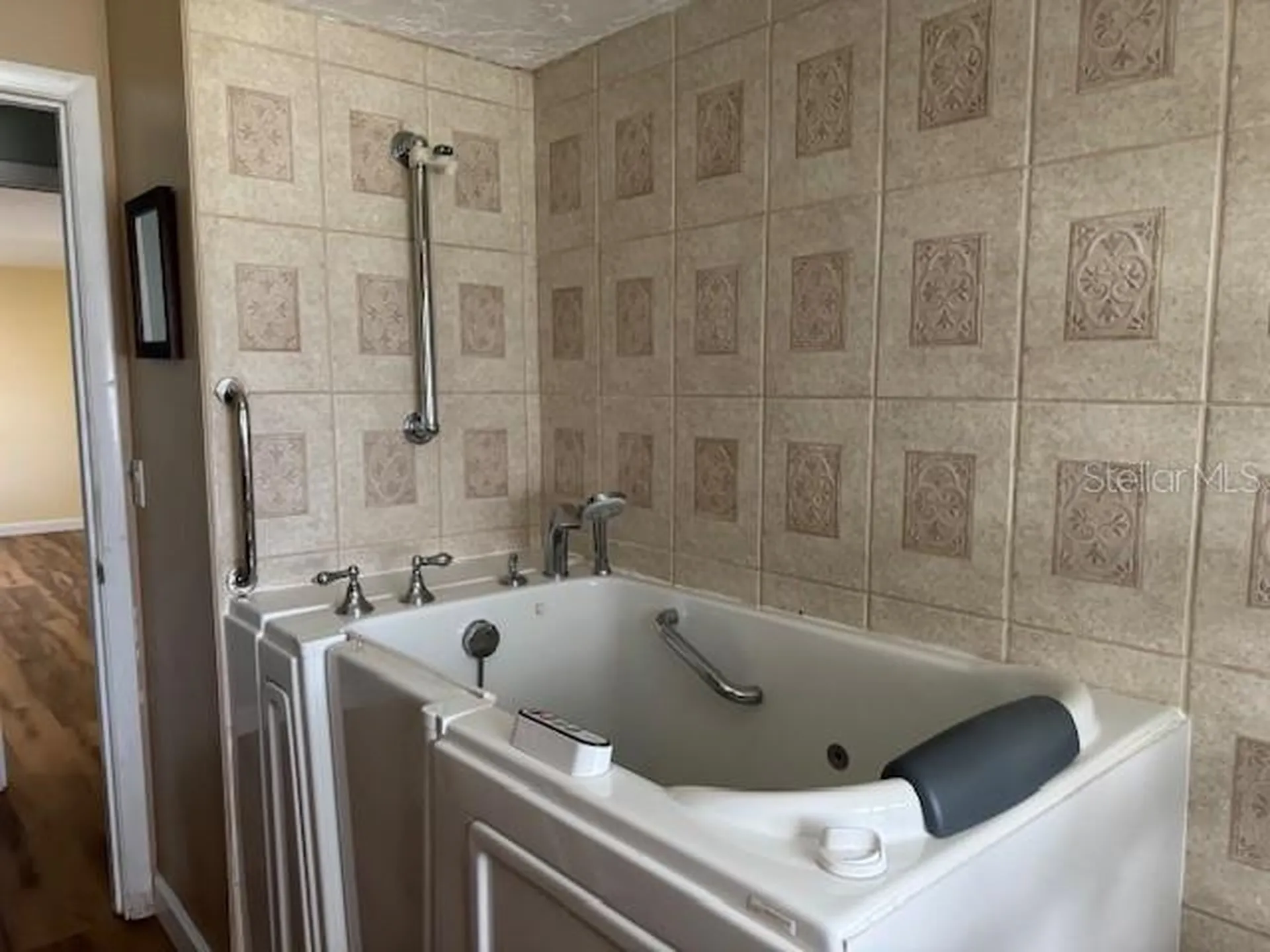 1825 Par Place Sarasota FL 34240