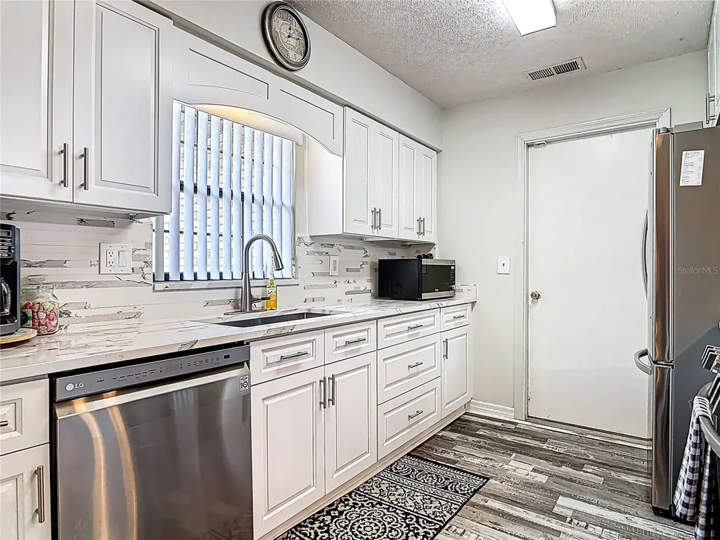 301 Paradise Lane Edgewater FL 32132