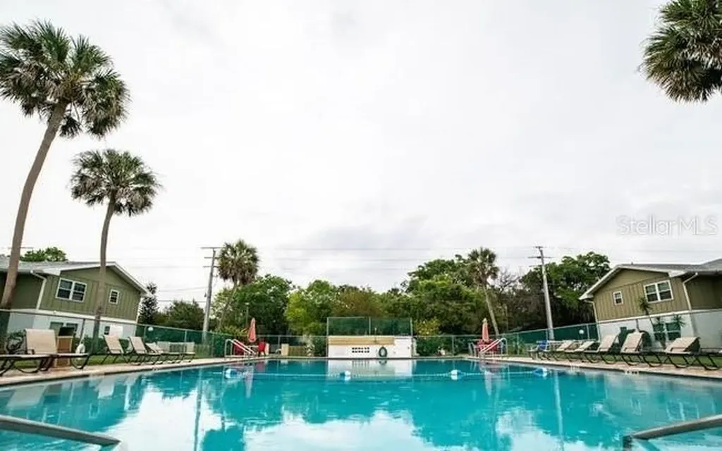 840 Center Avenue Holly Hill FL 32117