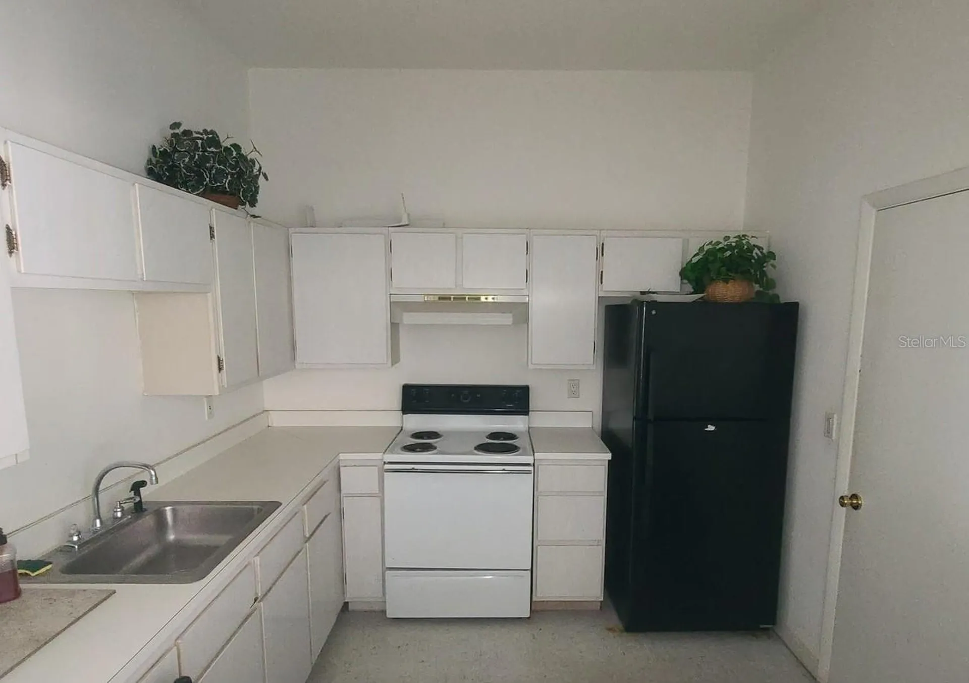 840 Center Avenue Holly Hill FL 32117