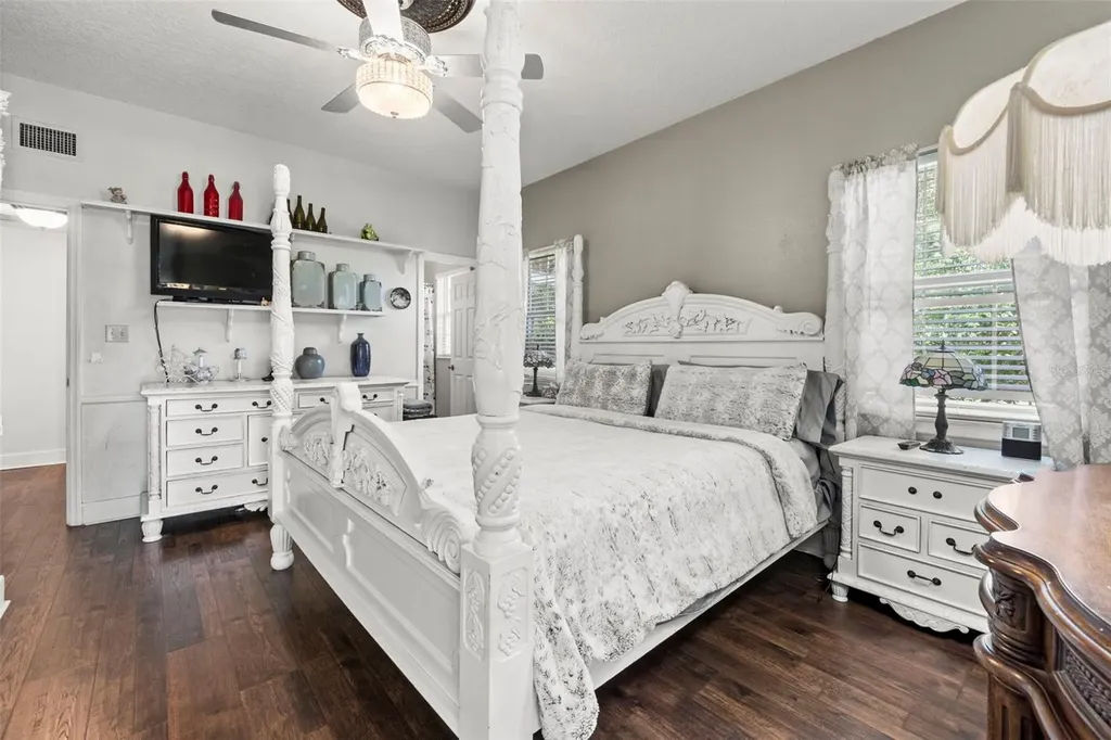 32137 Wolf Branch Lane Sorrento FL 32776