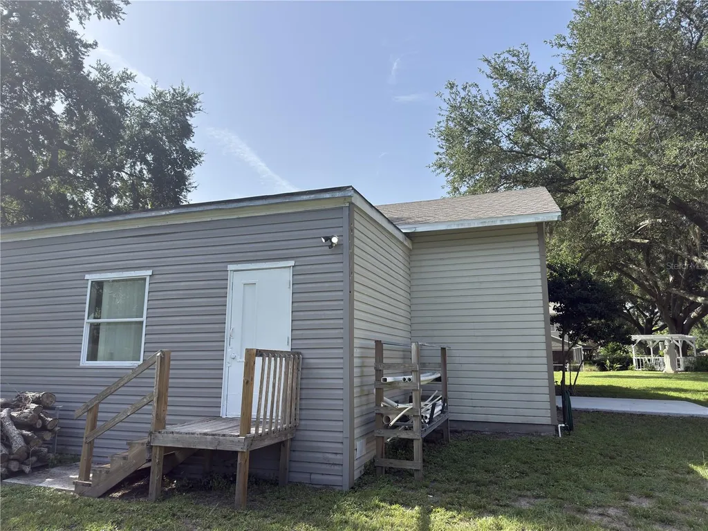 32137 Wolf Branch Lane Sorrento FL 32776