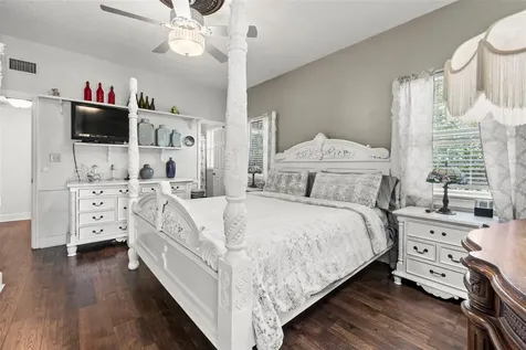 32137 Wolf Branch Lane Sorrento FL 32776