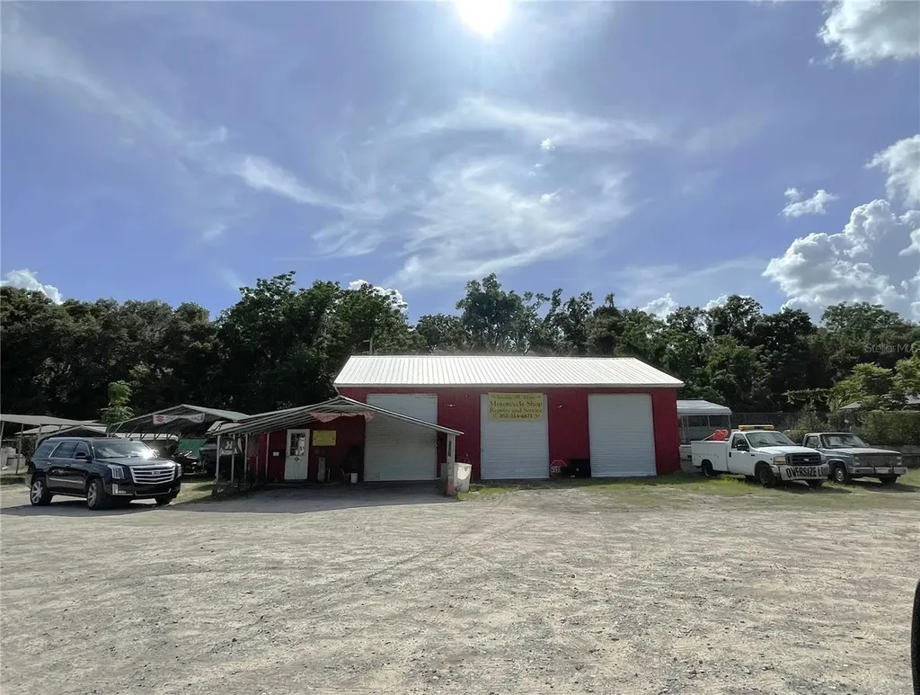 2520 Us Highway 441/27 Fruitland Park FL 34731