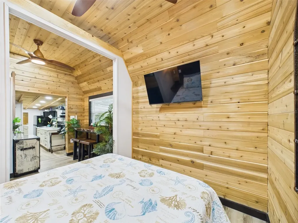 221 1st Street Davenport FL 33837