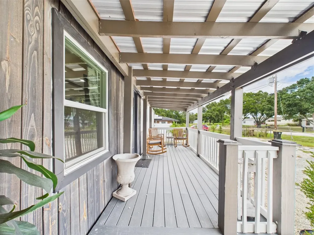 221 1st Street Davenport FL 33837