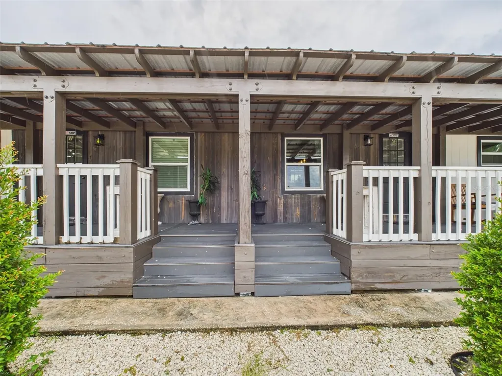 221 1st Street Davenport FL 33837