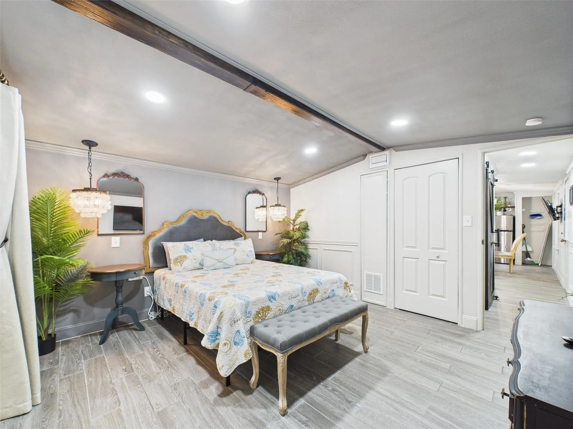 221 1st Street Davenport FL 33837