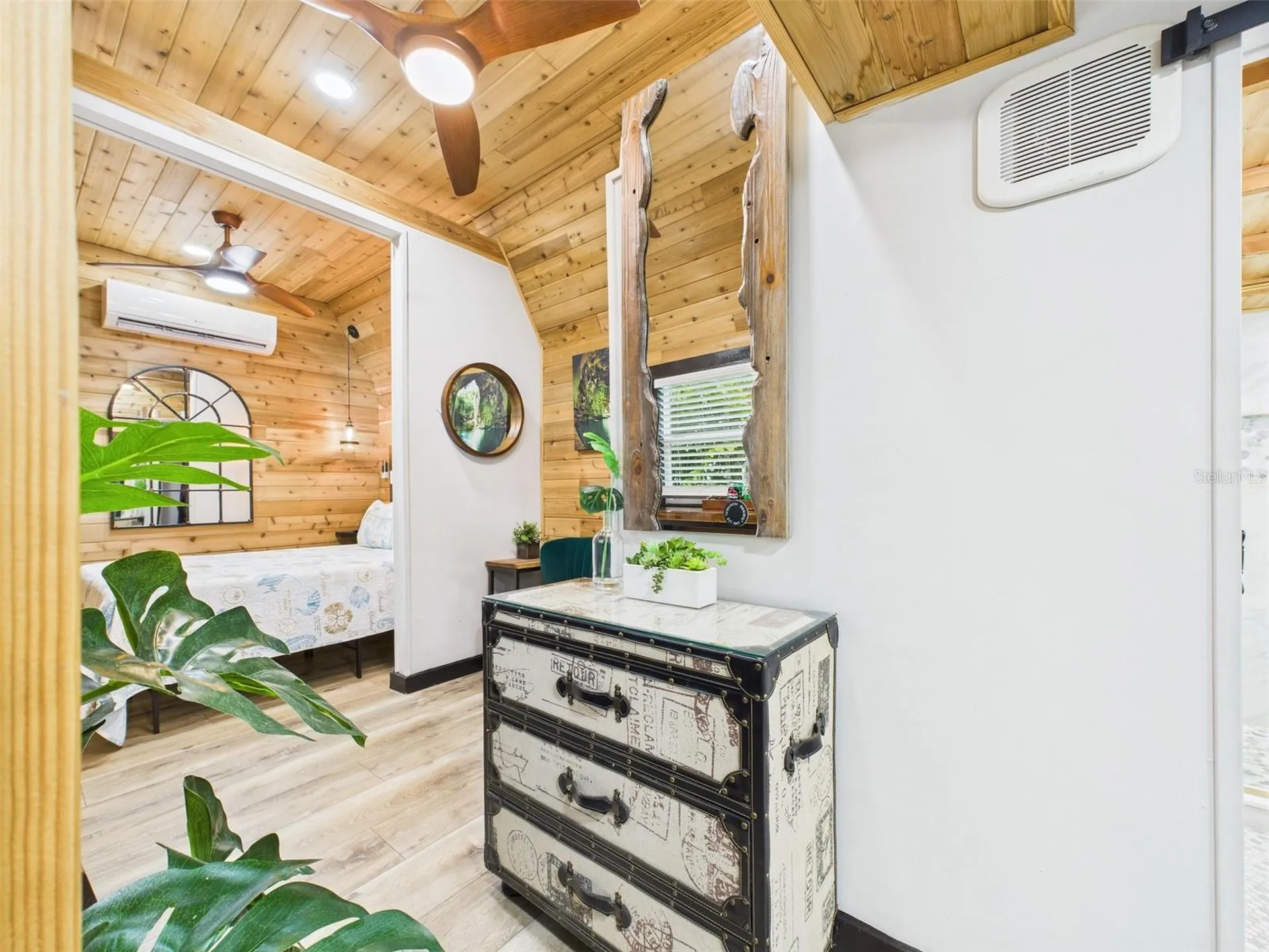 221 1st Street Davenport FL 33837
