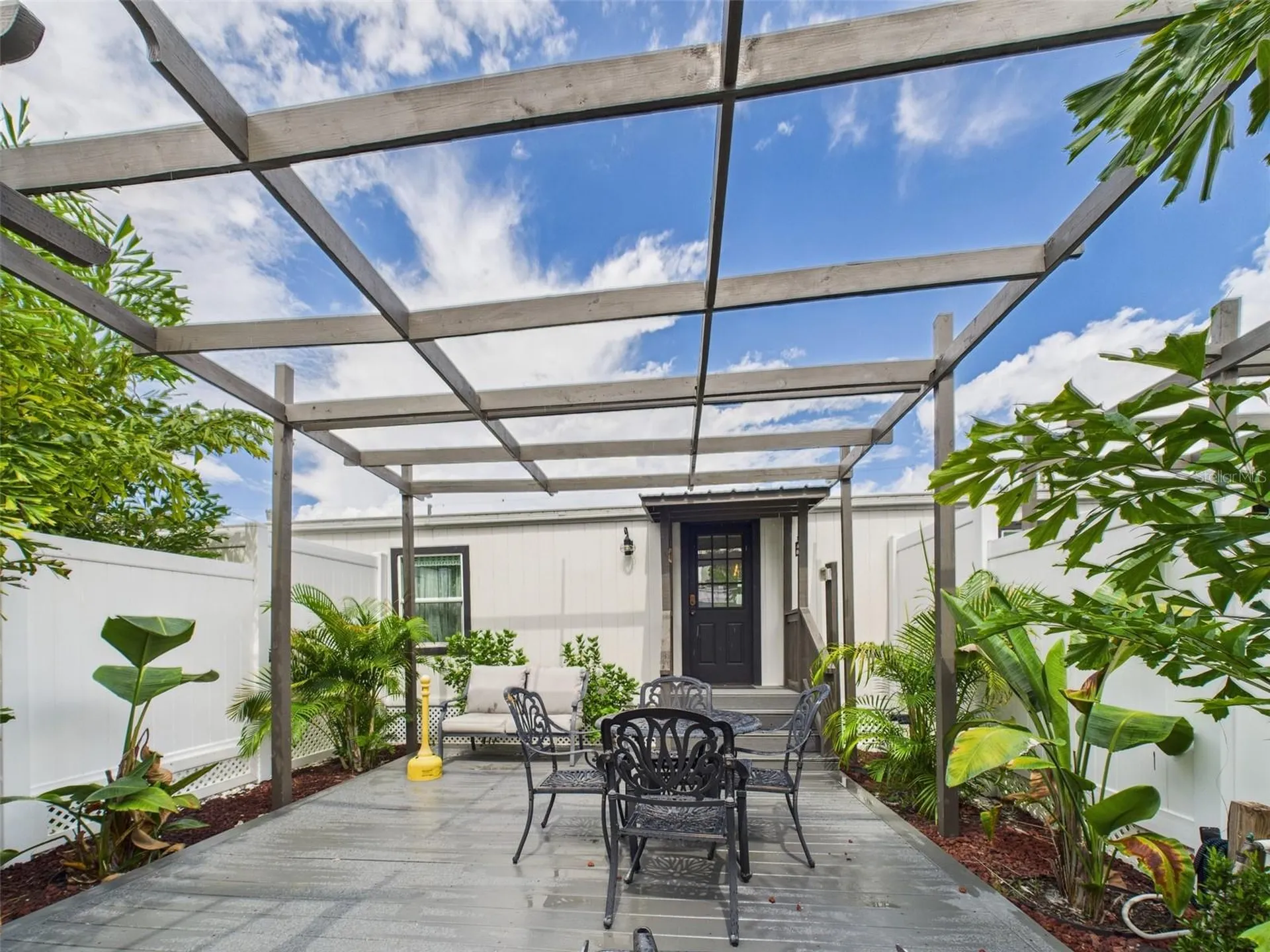 221 1st Street Davenport FL 33837
