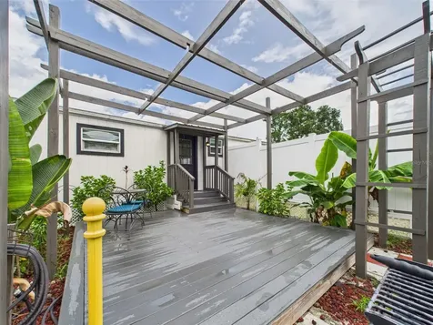221 1st Street Davenport FL 33837