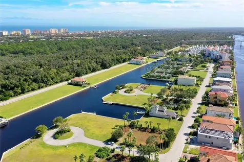11 Schooner Circle Palm Coast FL 32137