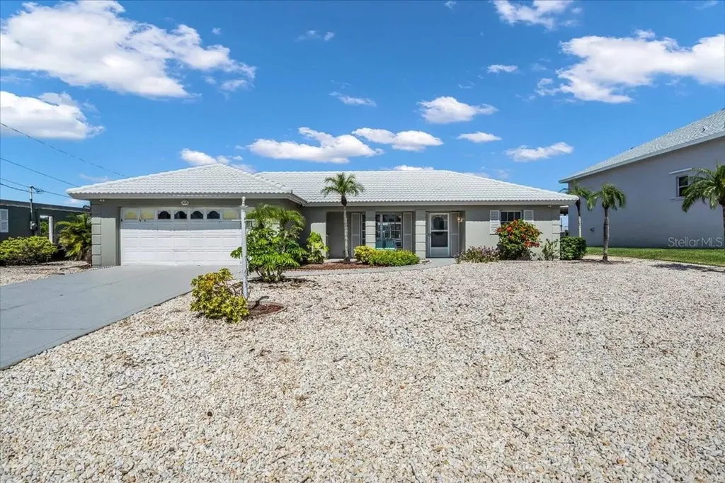 3816 Royal Palm Drive Bradenton FL 34210