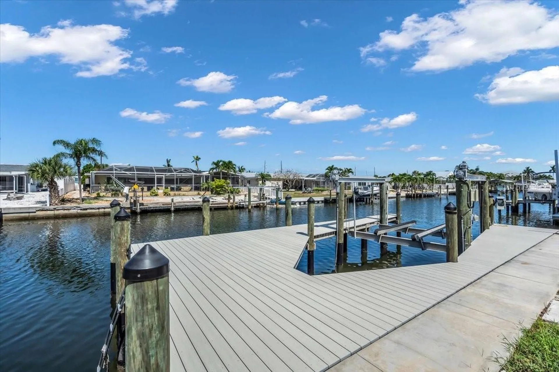 3816 Royal Palm Drive Bradenton FL 34210