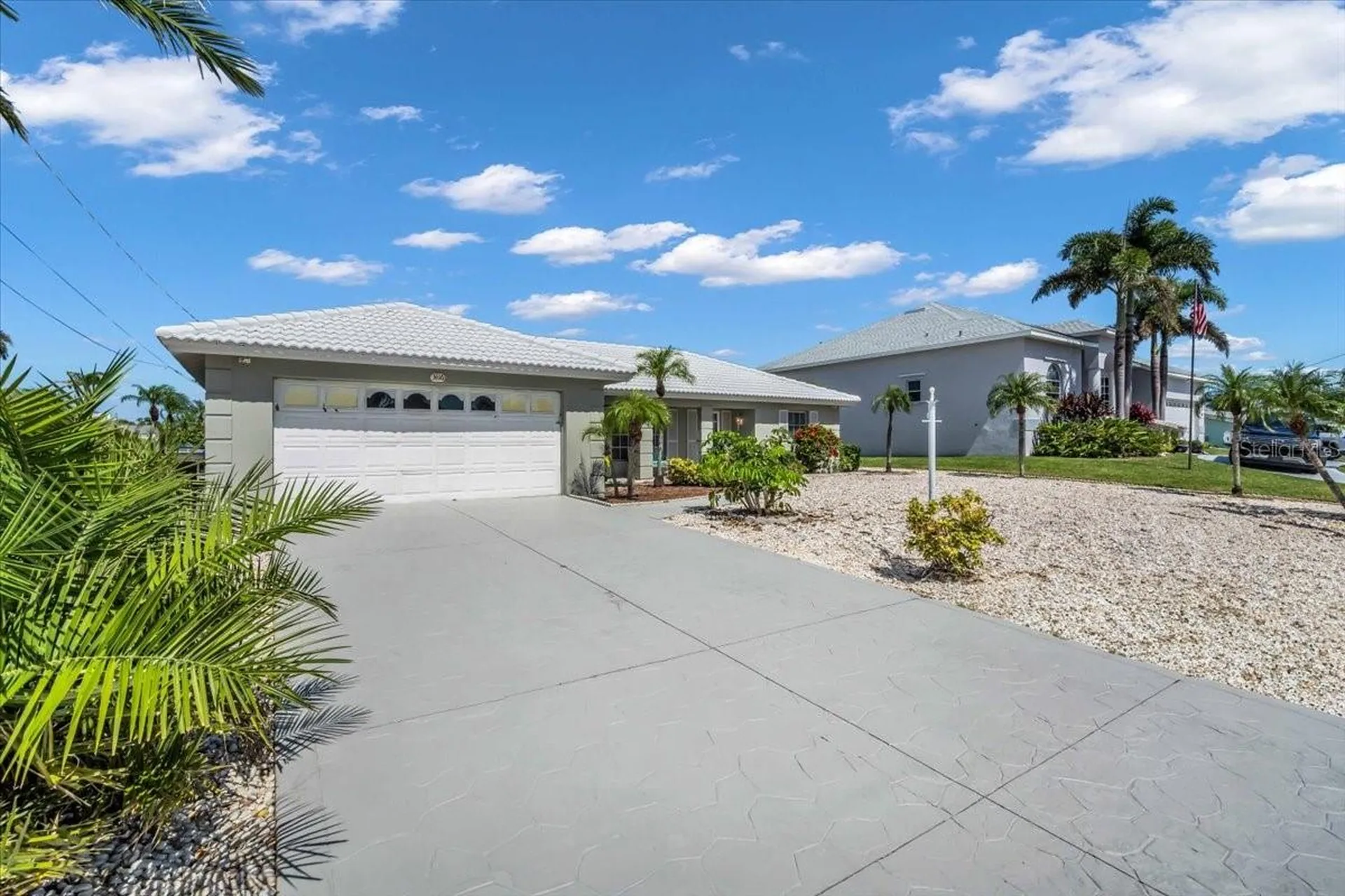 3816 Royal Palm Drive Bradenton FL 34210