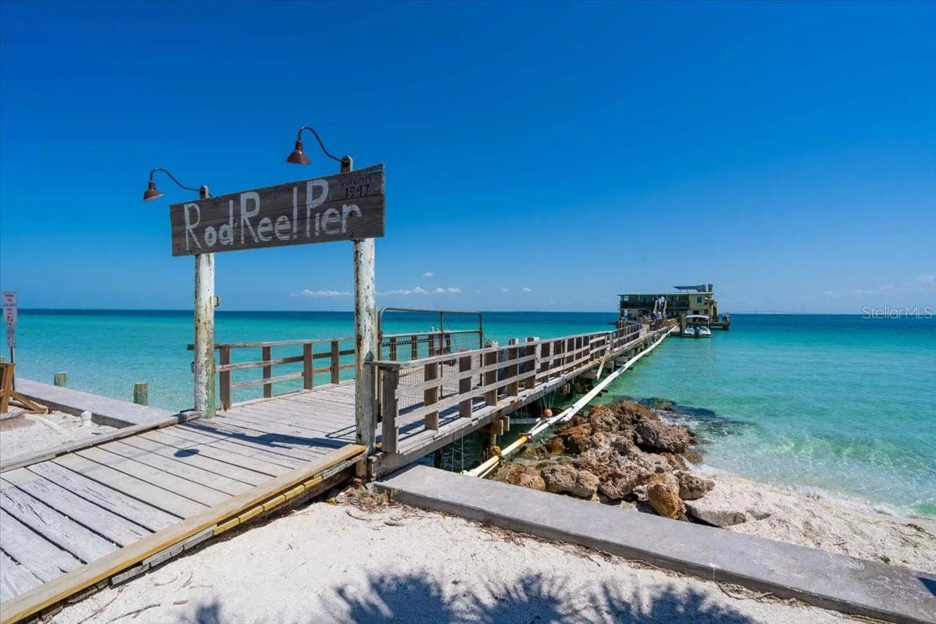 3816 Royal Palm Drive Bradenton FL 34210