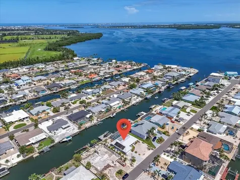 3816 Royal Palm Drive Bradenton FL 34210