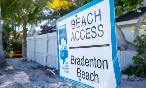 3816 Royal Palm Drive Bradenton FL 34210