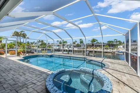3816 Royal Palm Drive Bradenton FL 34210