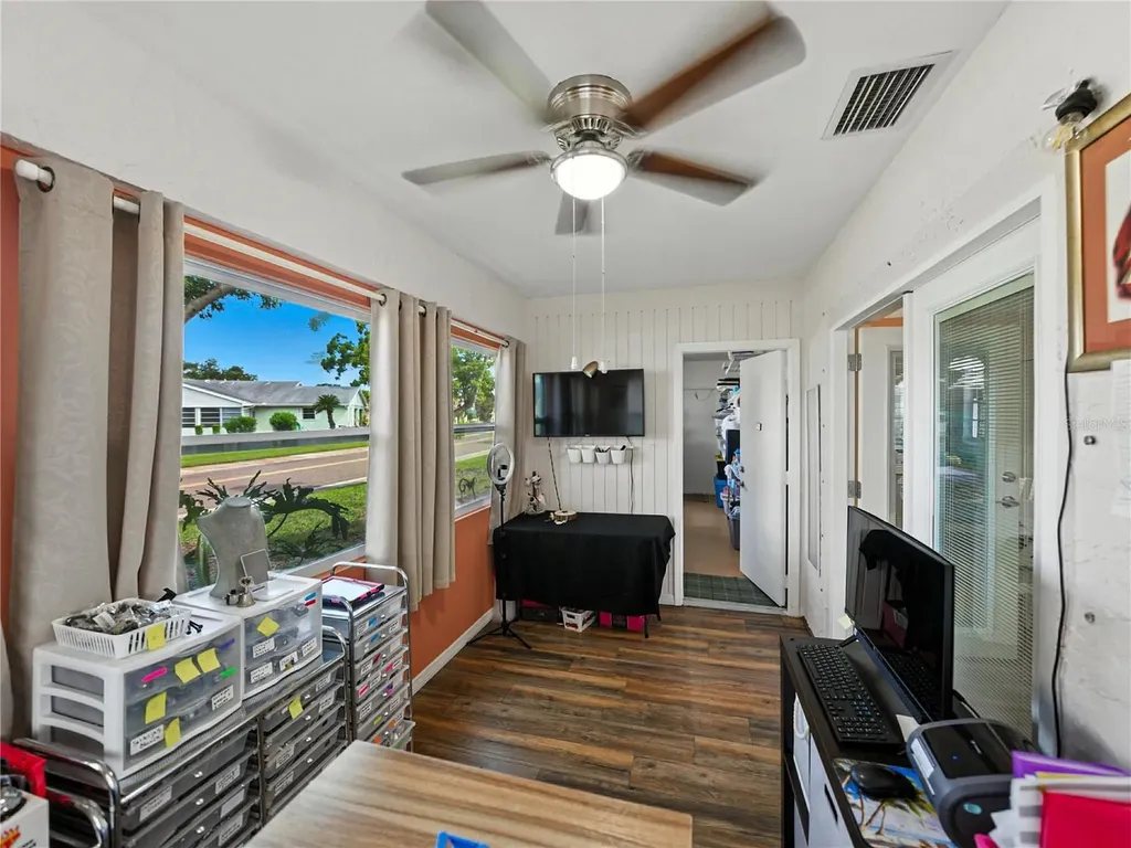 322 Gloucester Boulevard Sun City Center FL 33573