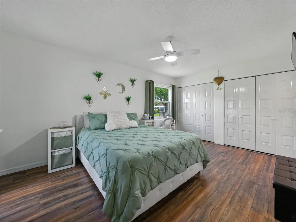 322 Gloucester Boulevard Sun City Center FL 33573