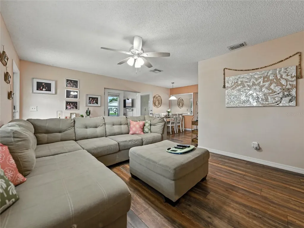 322 Gloucester Boulevard Sun City Center FL 33573
