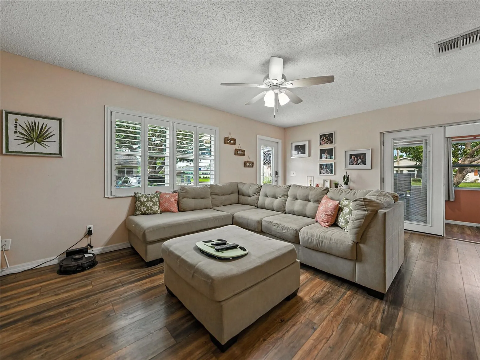 322 Gloucester Boulevard Sun City Center FL 33573
