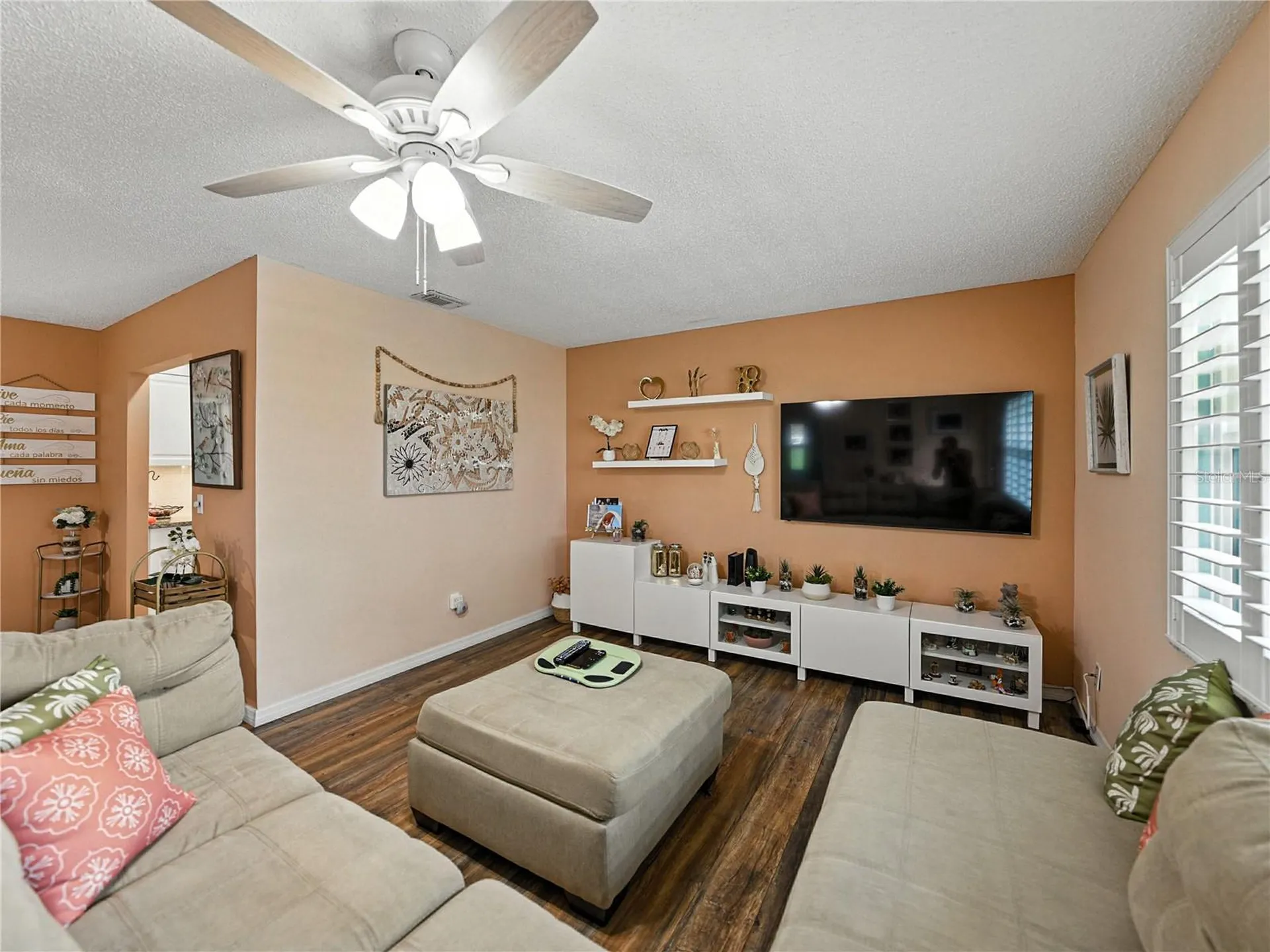 322 Gloucester Boulevard Sun City Center FL 33573
