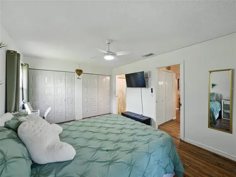 322 Gloucester Boulevard Sun City Center FL 33573