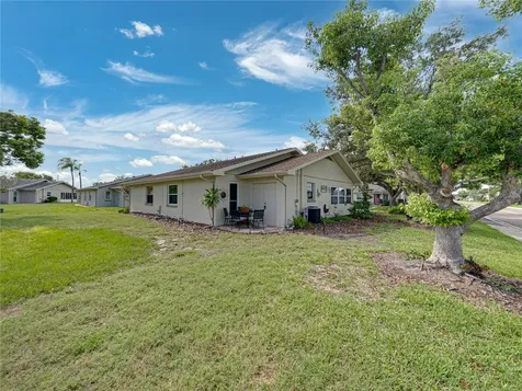 322 Gloucester Boulevard Sun City Center FL 33573