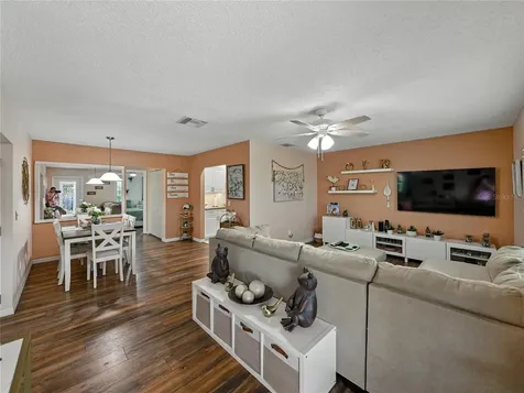 322 Gloucester Boulevard Sun City Center FL 33573