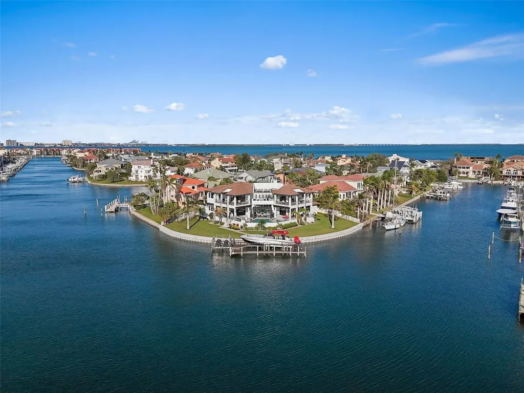 206 6th Street E Tierra Verde FL 33715