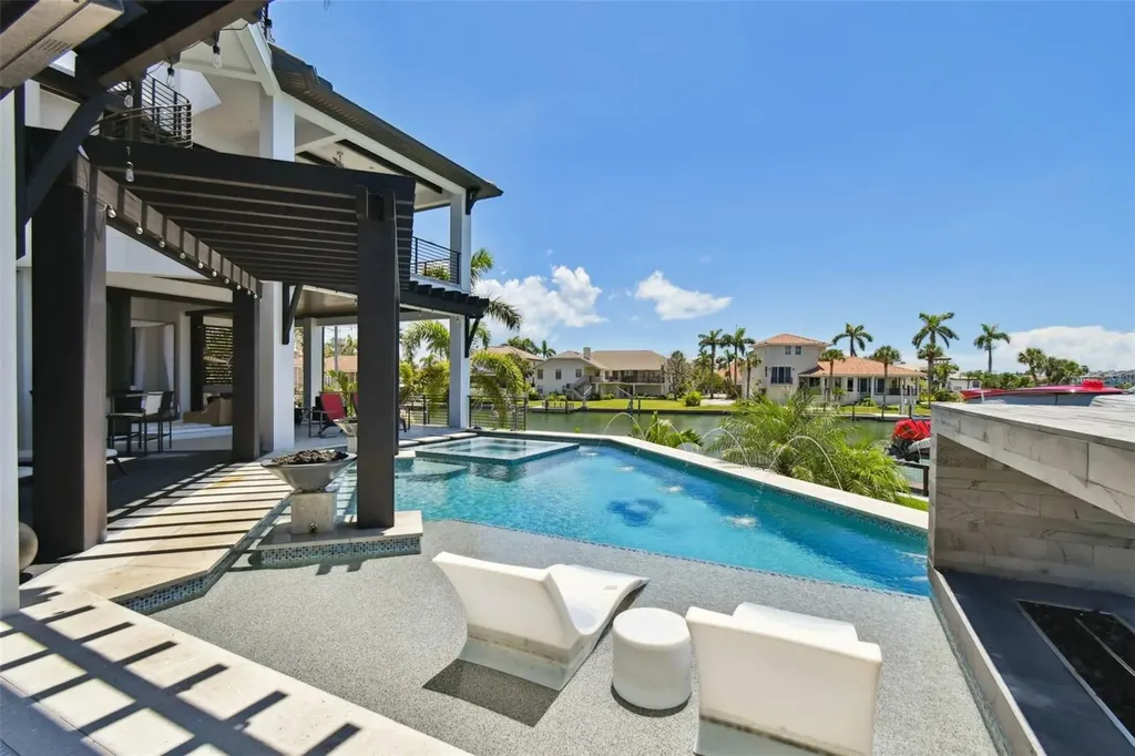 206 6th Street E Tierra Verde FL 33715