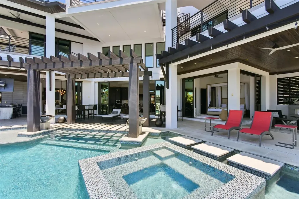 206 6th Street E Tierra Verde FL 33715