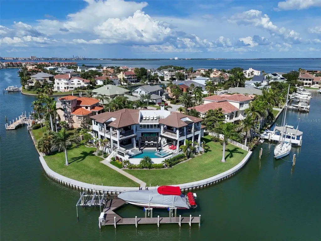206 6th Street E Tierra Verde FL 33715