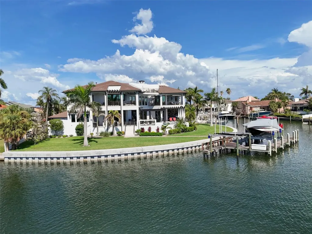 206 6th Street E Tierra Verde FL 33715