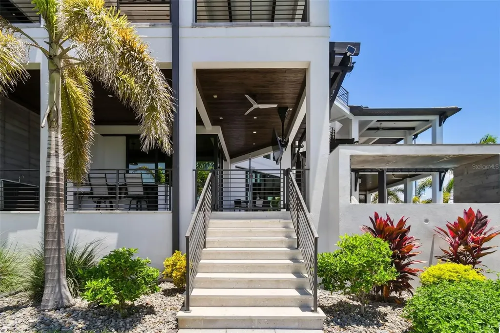 206 6th Street E Tierra Verde FL 33715