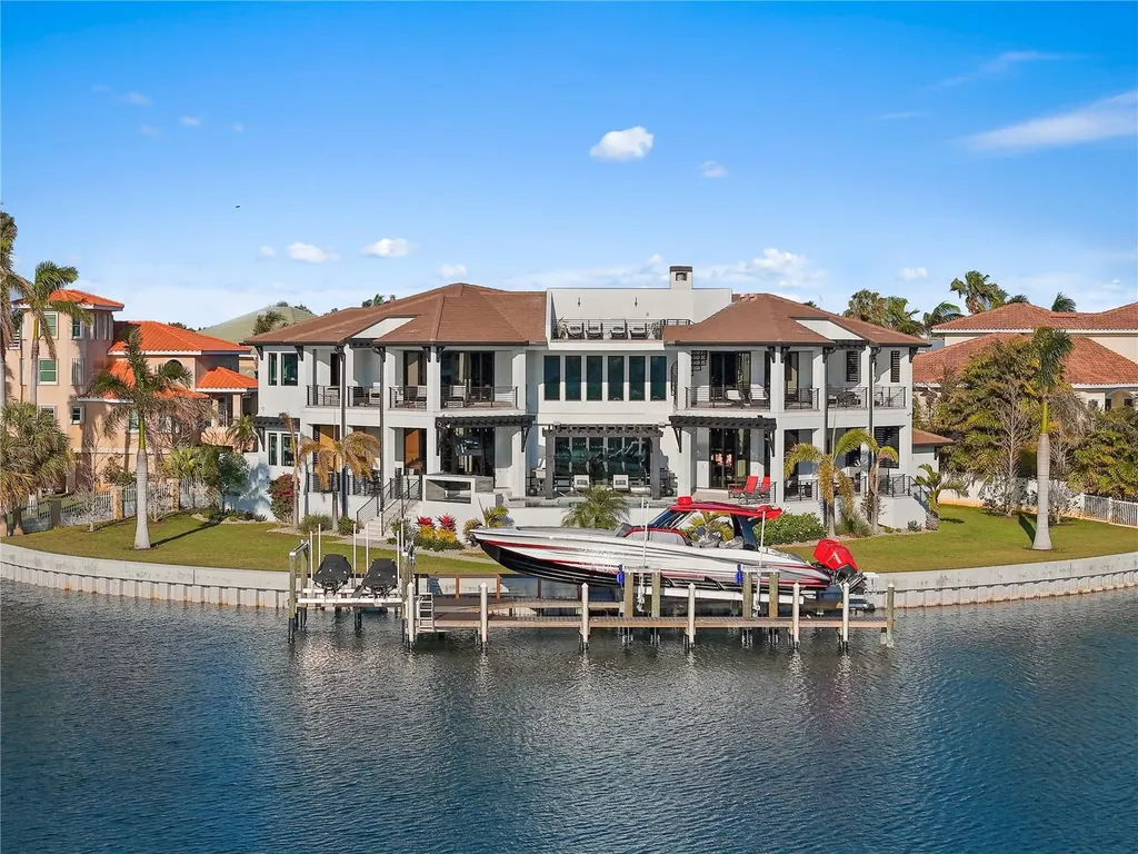 206 6th Street E Tierra Verde FL 33715