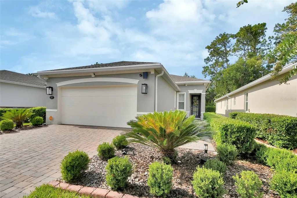 229 Old Moss Circle Deland FL 32724