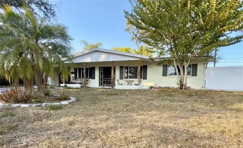1557 79th Avenue N St Petersburg FL 33702