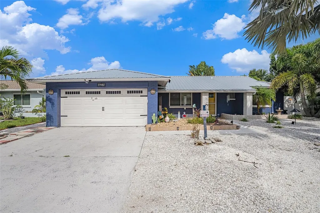 6634 Woodland Boulevard N Pinellas Park FL 33781