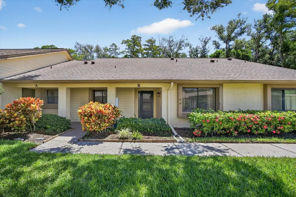 2561 Oakleaf Lane Clearwater FL 33763