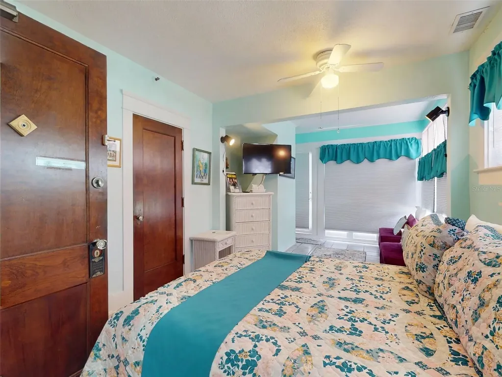 544 S Palmetto Avenue Daytona Beach FL 32114