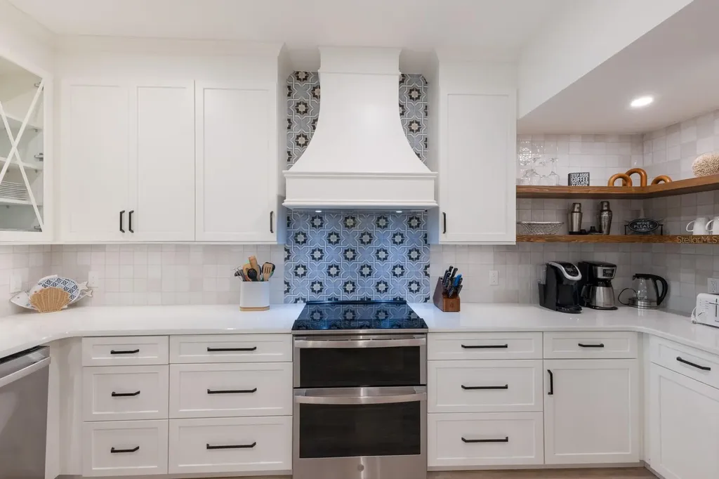 212 Oak Avenue Anna Maria FL 34216