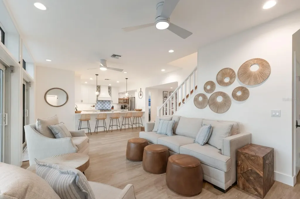 212 Oak Avenue Anna Maria FL 34216