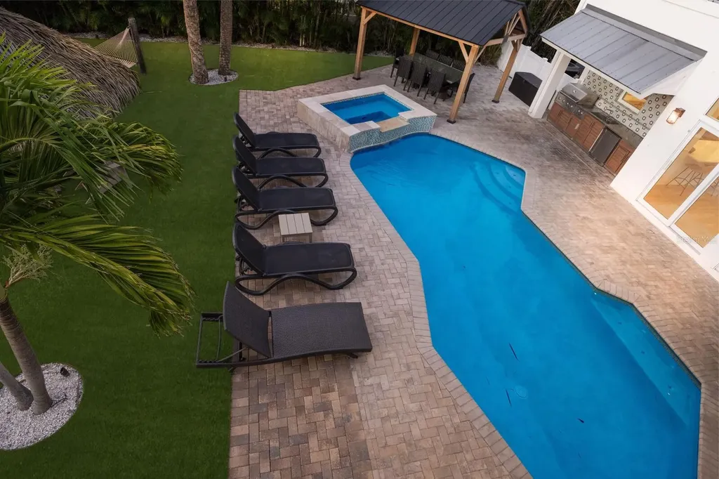 212 Oak Avenue Anna Maria FL 34216