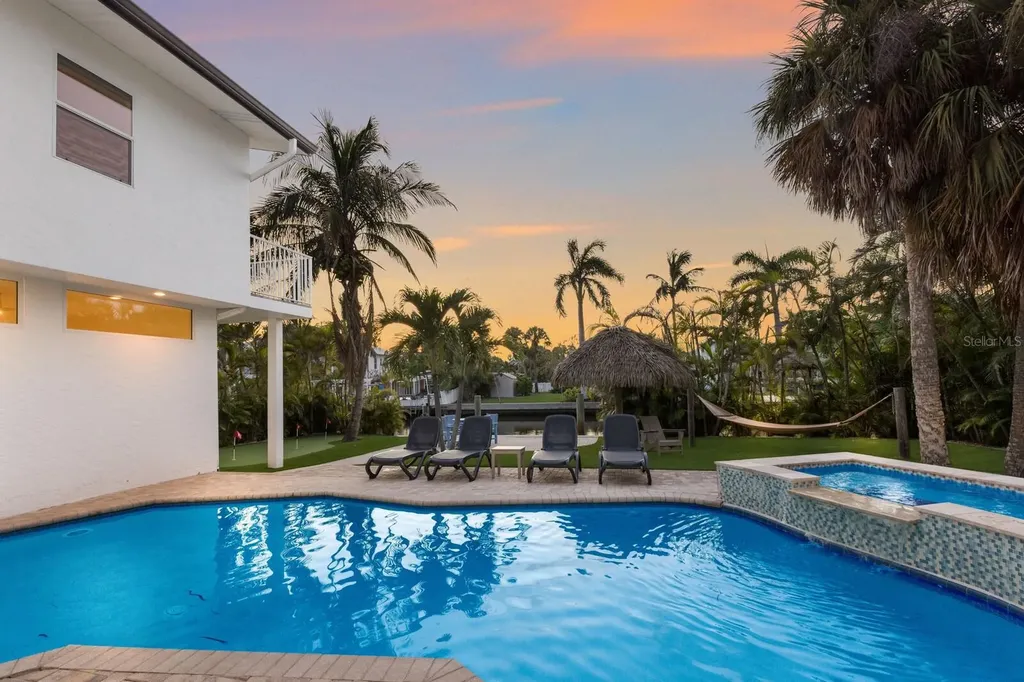 212 Oak Avenue Anna Maria FL 34216