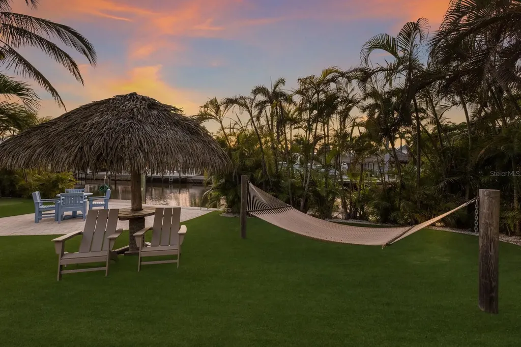 212 Oak Avenue Anna Maria FL 34216